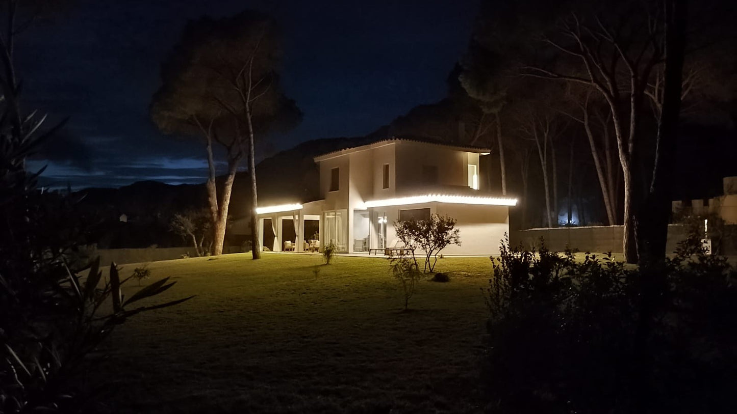 [ "VILLA PINETA DEGLI IS MORUS" // PULA