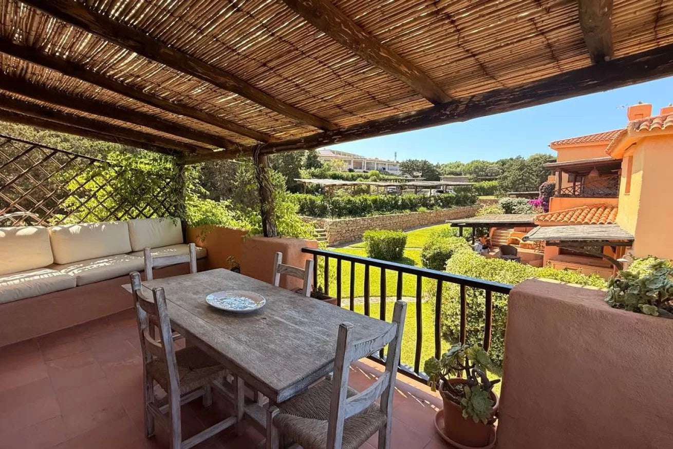 [ "BELVEDERE SMERALDA" // PORTO CERVO ]