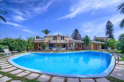 [ "VILLA OLEANDRA" TENNIS E PISCINA PRIVATA // QUARTU SANT'ELENA ]