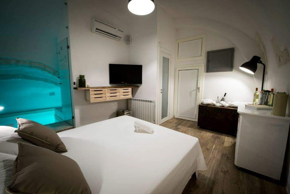 [ "SUITE AURORA PRIVATE POOL" // OSTUNI ]