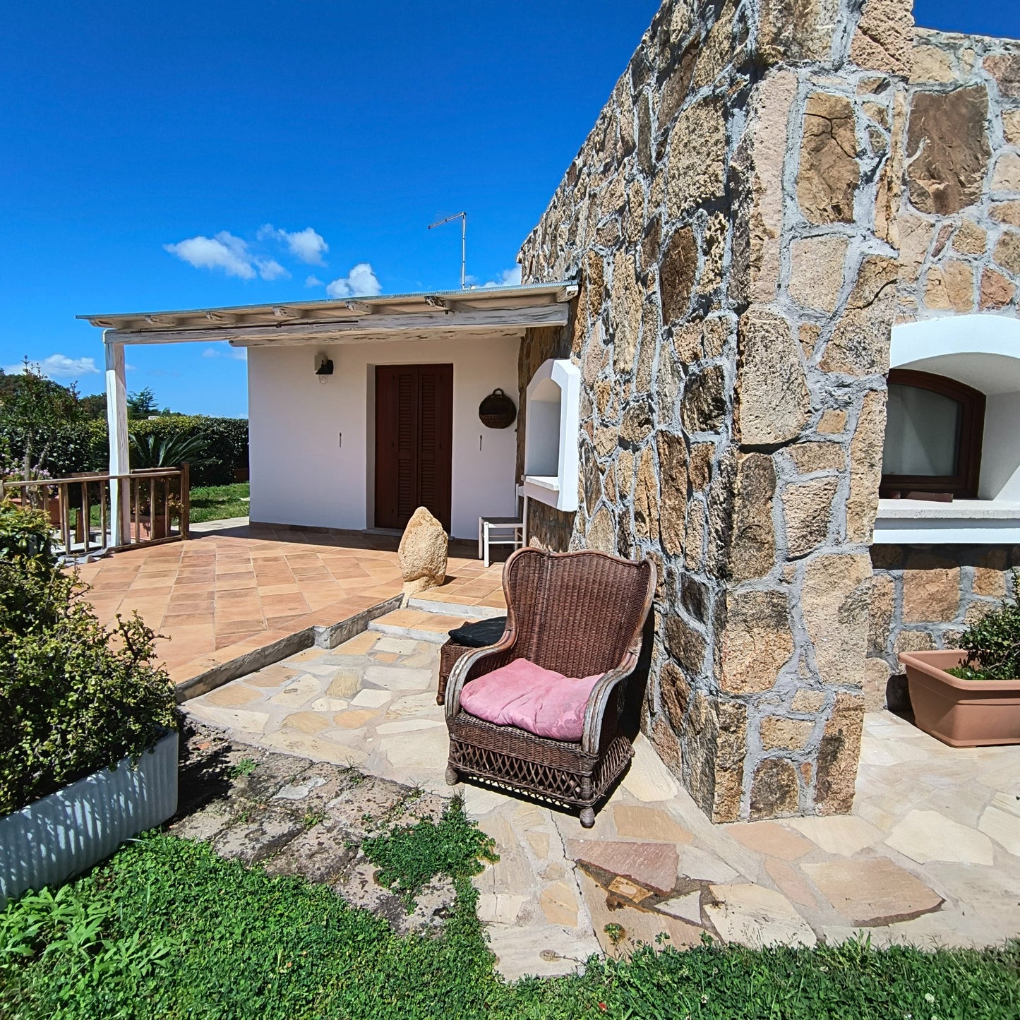 [ "VILLA PISCINA TAVOLARA RELAX" // PORTO SAN PAOLO ]