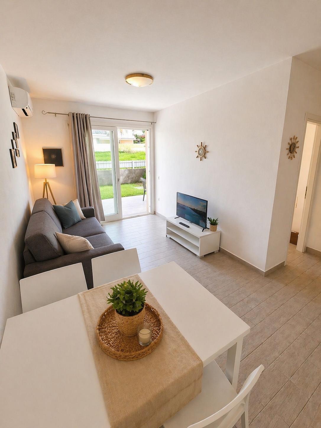 [ "VILLA CALA" //  ISOLA ROSSA" ]