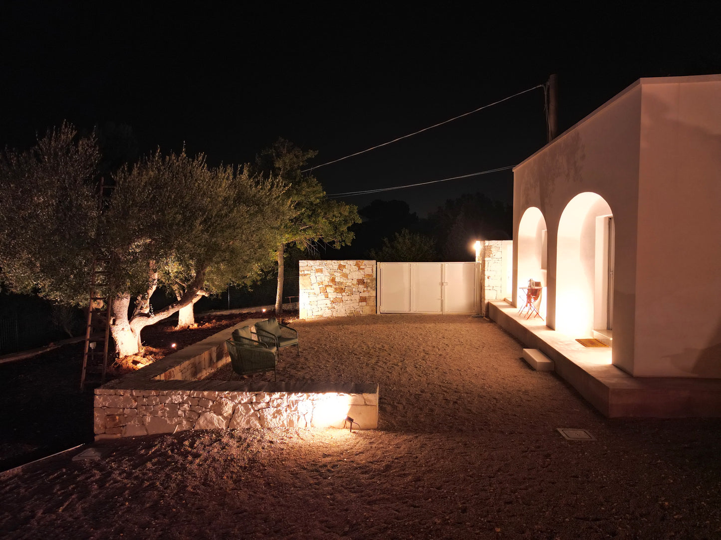 [ "TRULLI AL TRAMONTO" // NOCI ]
