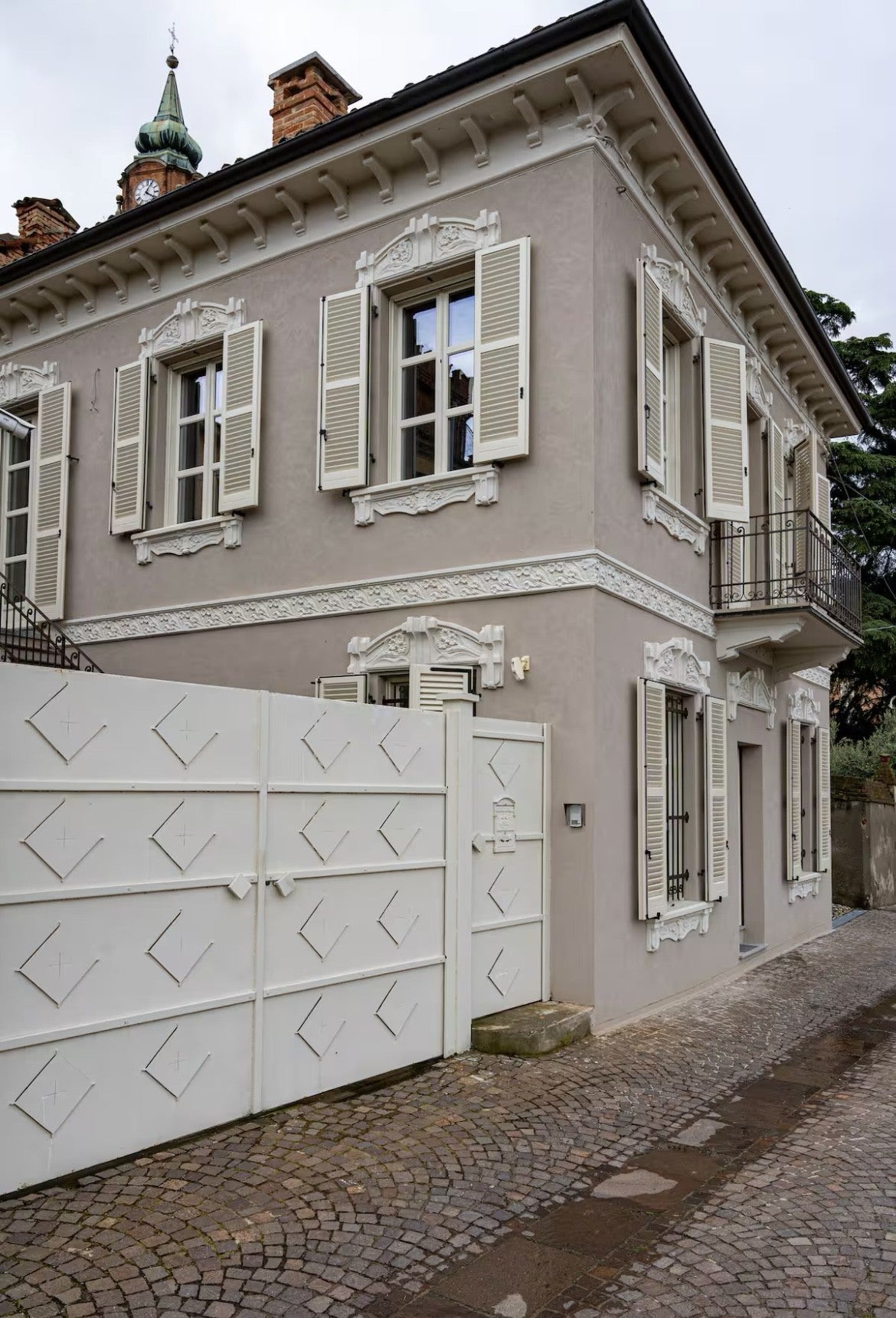[ "CASA MANU'" MONFERRATO ]