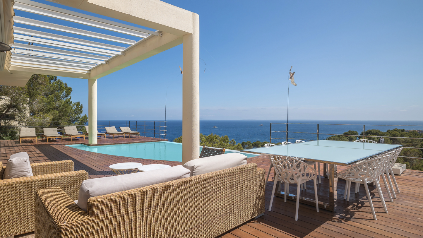 [ "VILLA AZUREA"  // IBIZA ]