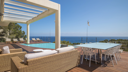 [ "VILLA AZUREA"  // IBIZA ]