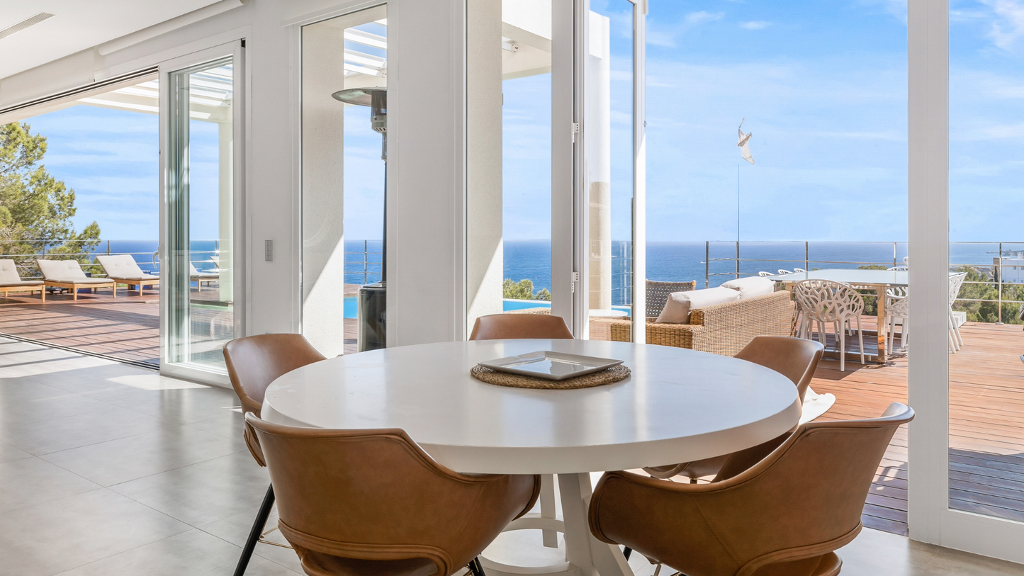 [ "VILLA AZUREA"  // IBIZA ]
