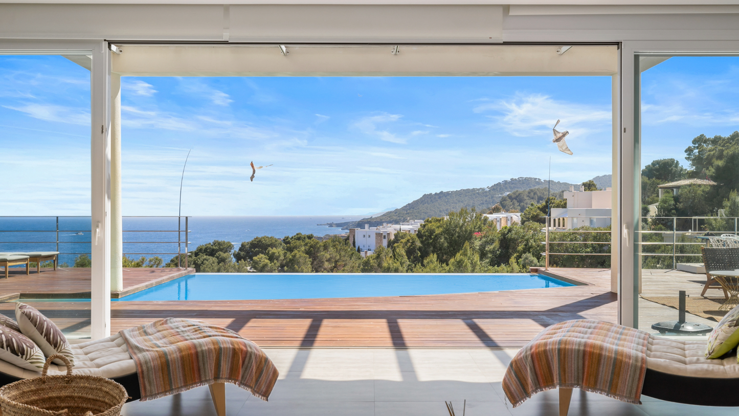 [ "VILLA AZUREA"  // IBIZA ]