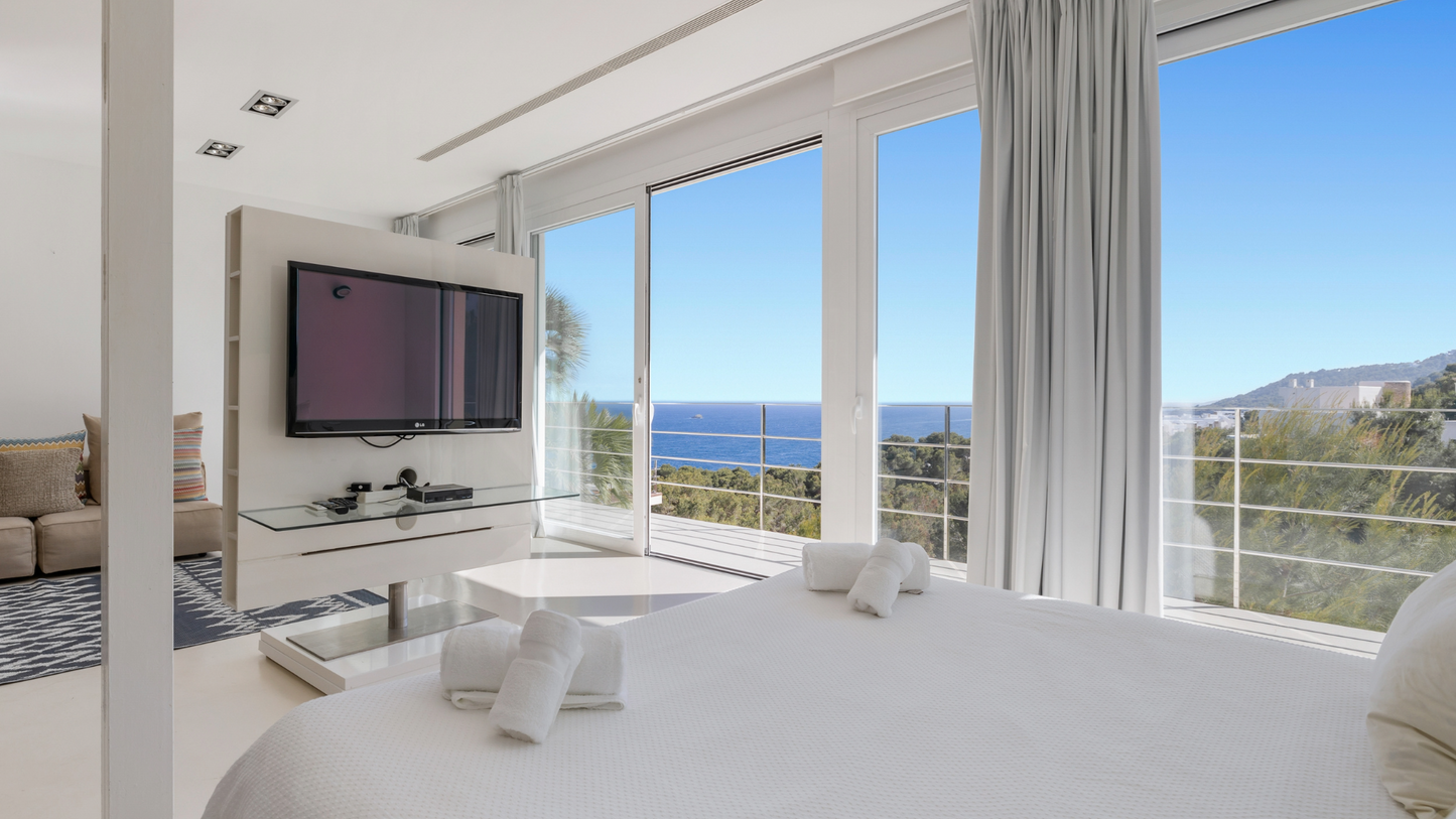 [ "VILLA AZUREA"  // IBIZA ]