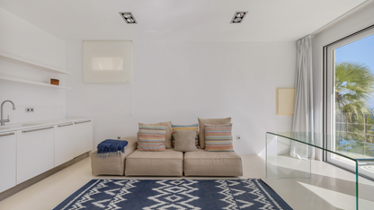 [ "VILLA AZUREA"  // IBIZA ]