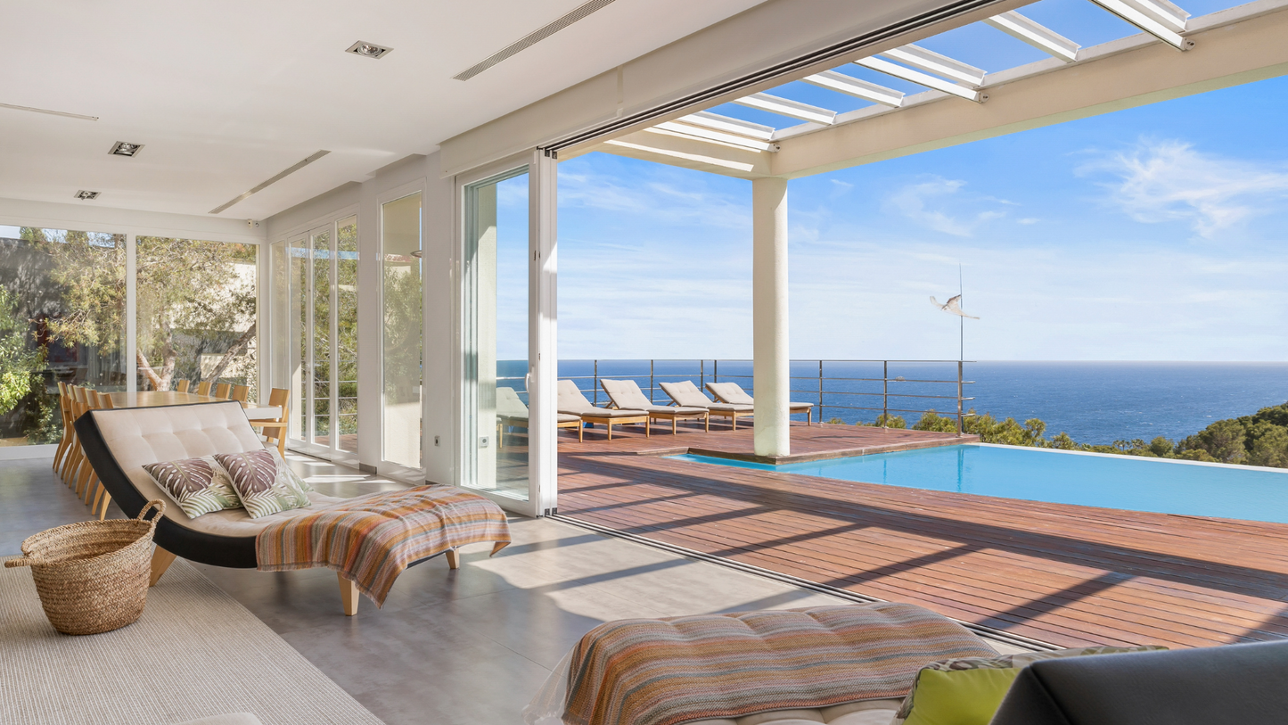 [ "VILLA AZUREA"  // IBIZA ]
