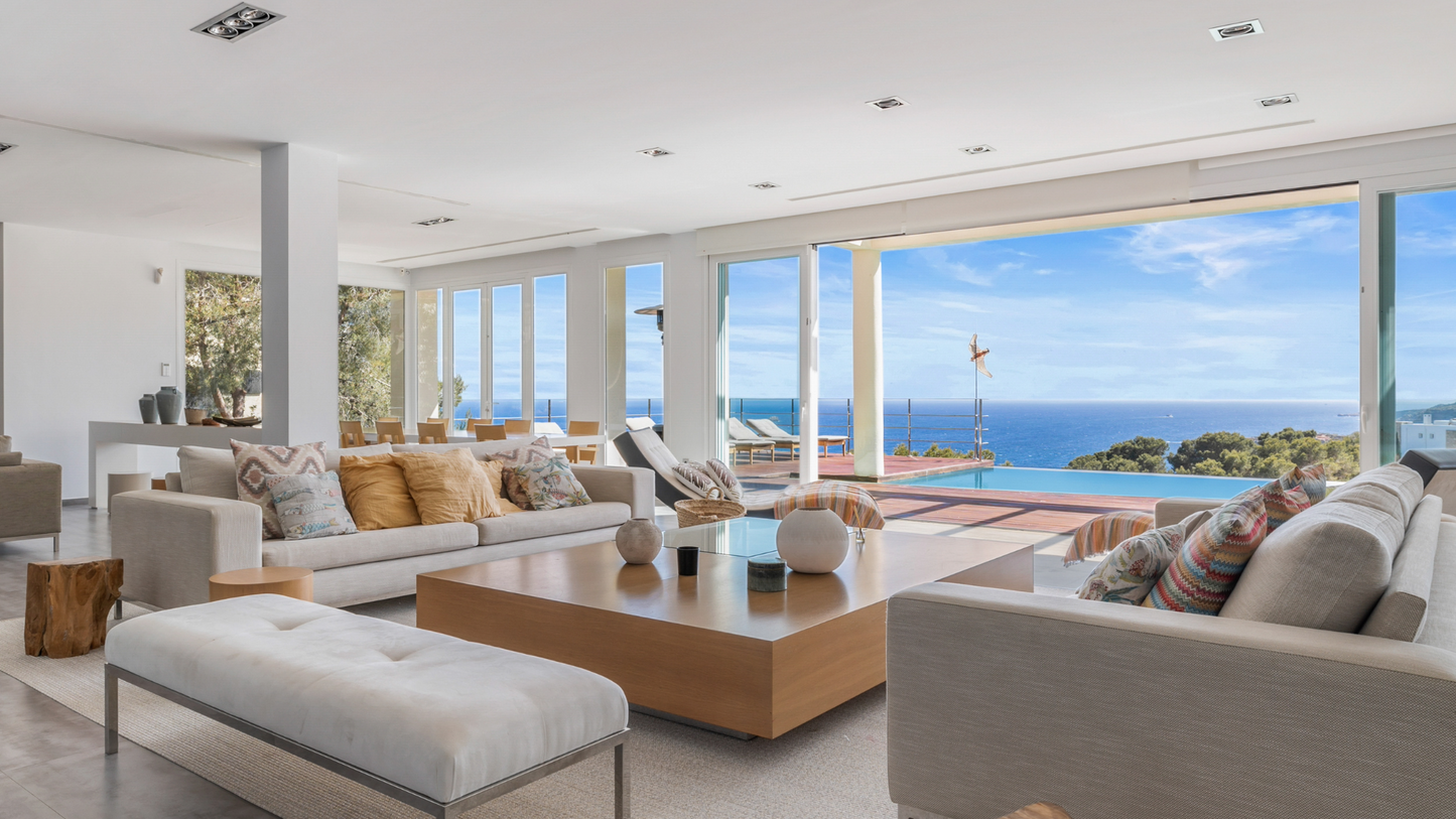 [ "VILLA AZUREA"  // IBIZA ]
