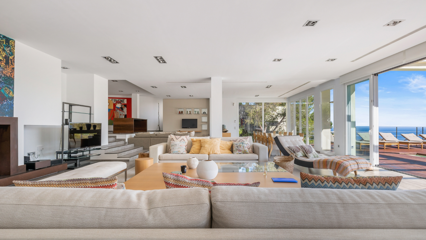 [ "VILLA AZUREA"  // IBIZA ]