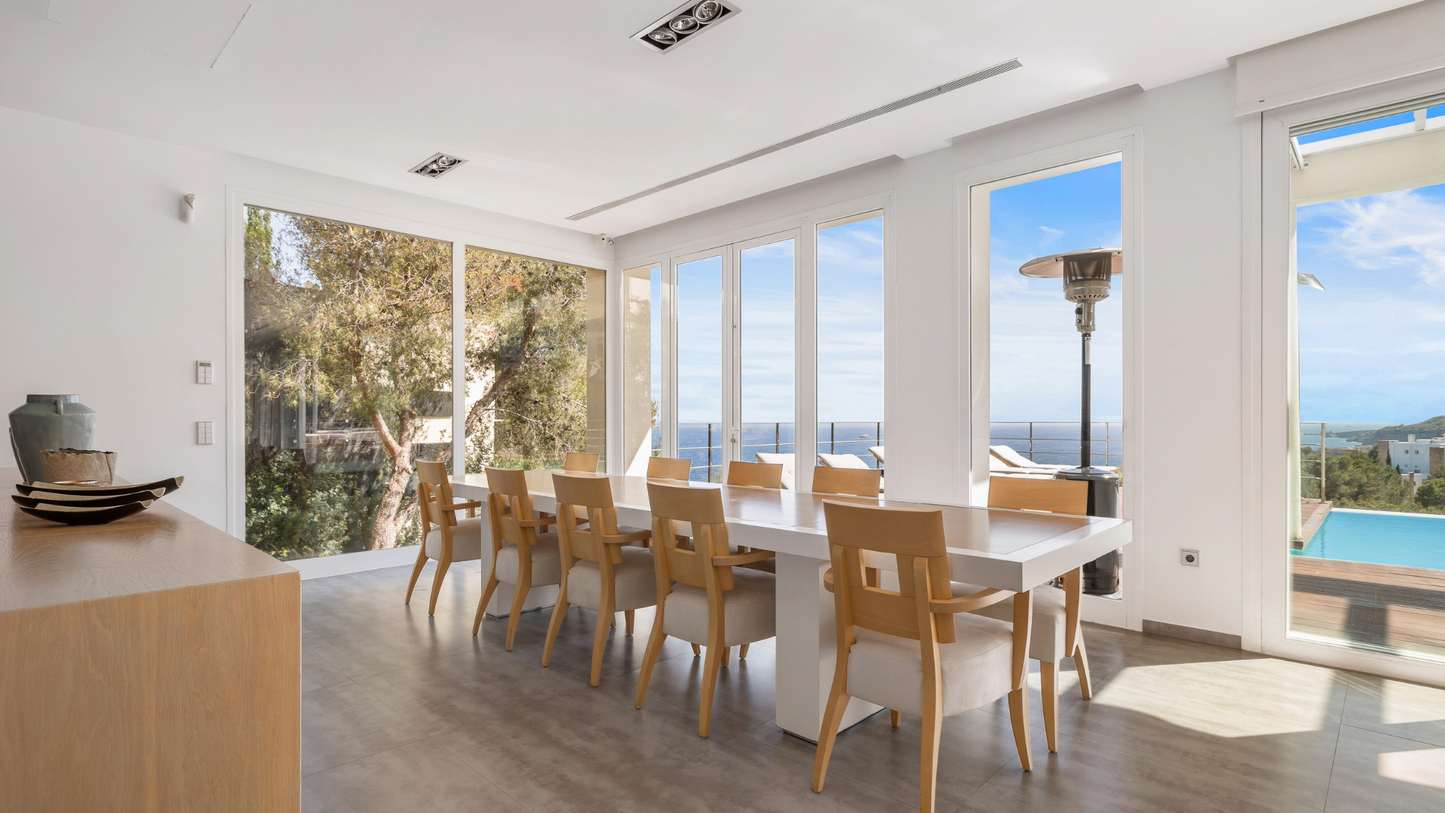 [ "VILLA AZUREA"  // IBIZA ]